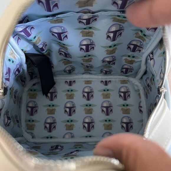 Star‎ Wars Loungefly Mini Backpack Mandalorian Grogu Glow in the Dark Travel NEW - Picture 12 of 16